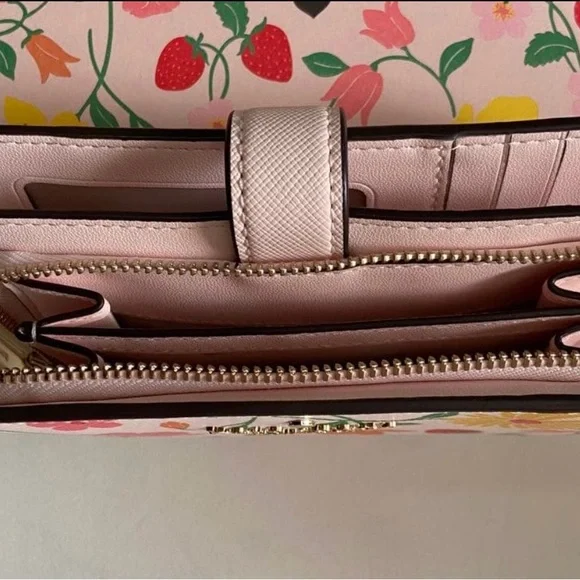 ♠️NWT Kate Spade Boxed Madison Strawberry Garden Medium Compact Bifold Wallet - Picture 8 of 8